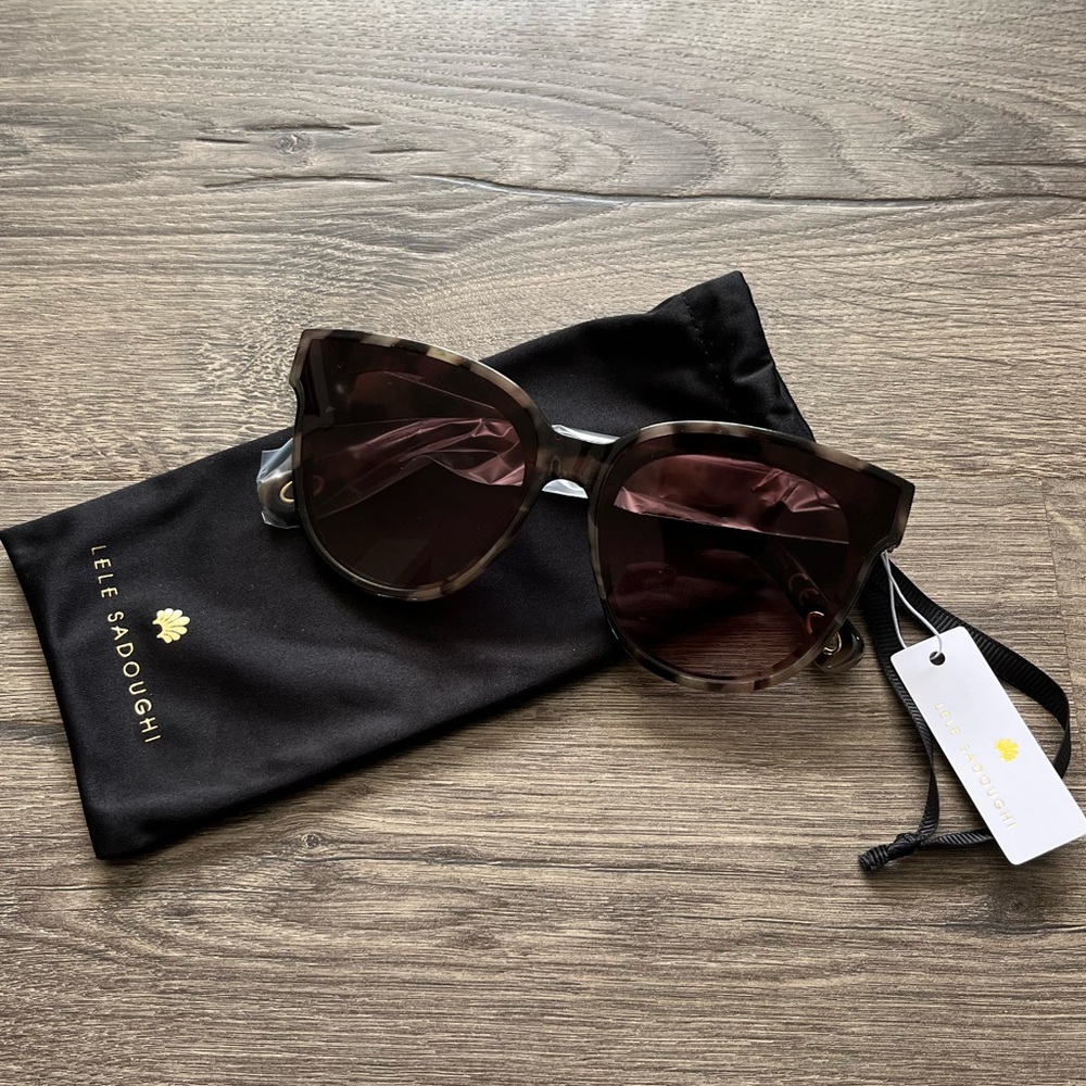 Lele Sadoughi Brooklyn sunglasses